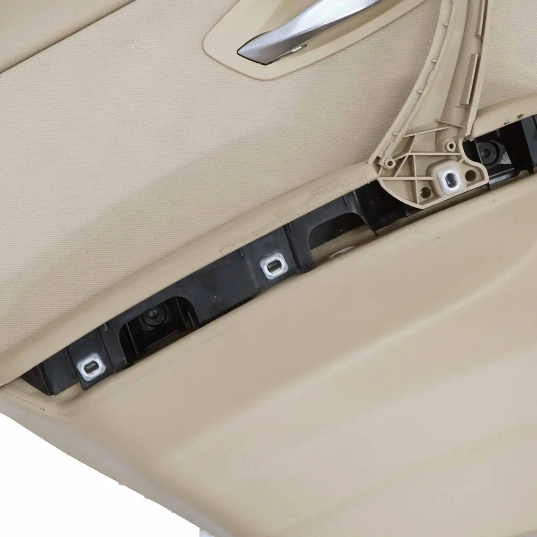 BMW E90 LCI Türverkleidung Abdeckung Hinten Links Stoff Fluid Beige - SKU 9152363-1 - Teilenummer 9167913