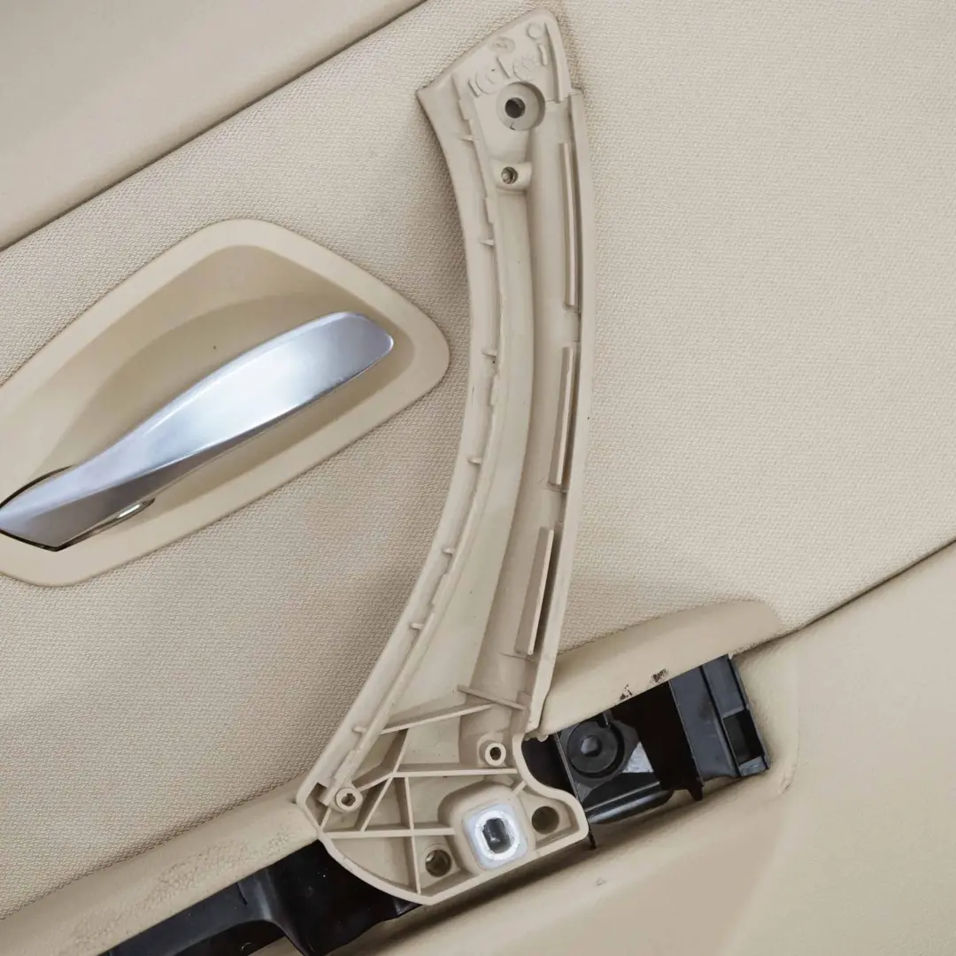BMW E90 LCI Türverkleidung Abdeckung Hinten Links Stoff Fluid Beige - SKU 9152363-1 - Teilenummer 9167913