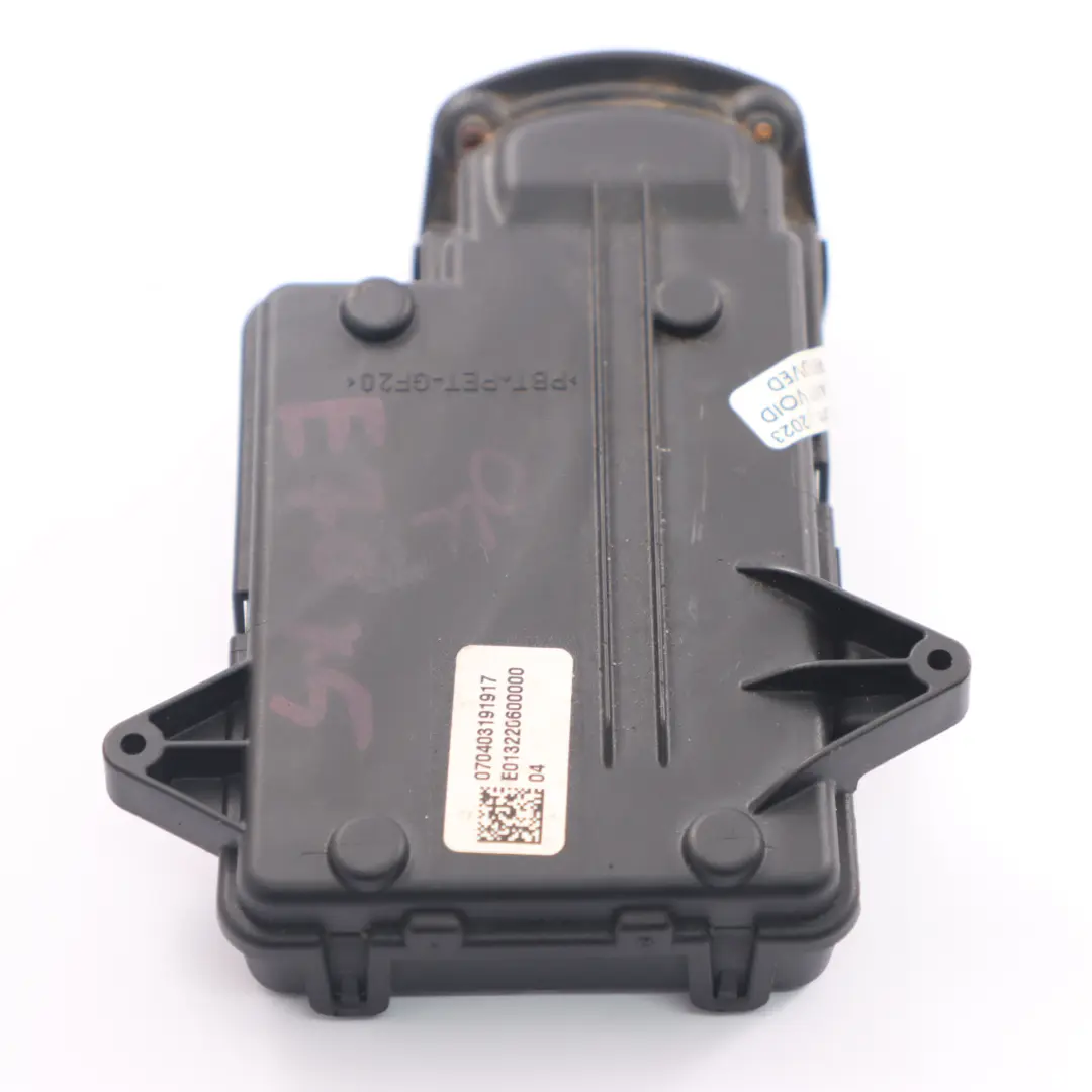 Kamera Cofania Parkowania Tył USZKODZONA do BMW X5 E70 o numerze 9153116 BMW X5 E70 Kamera Cofania Parkowania Tył USZKODZONA - SKU 9153116-1 - Numer Części 9153116