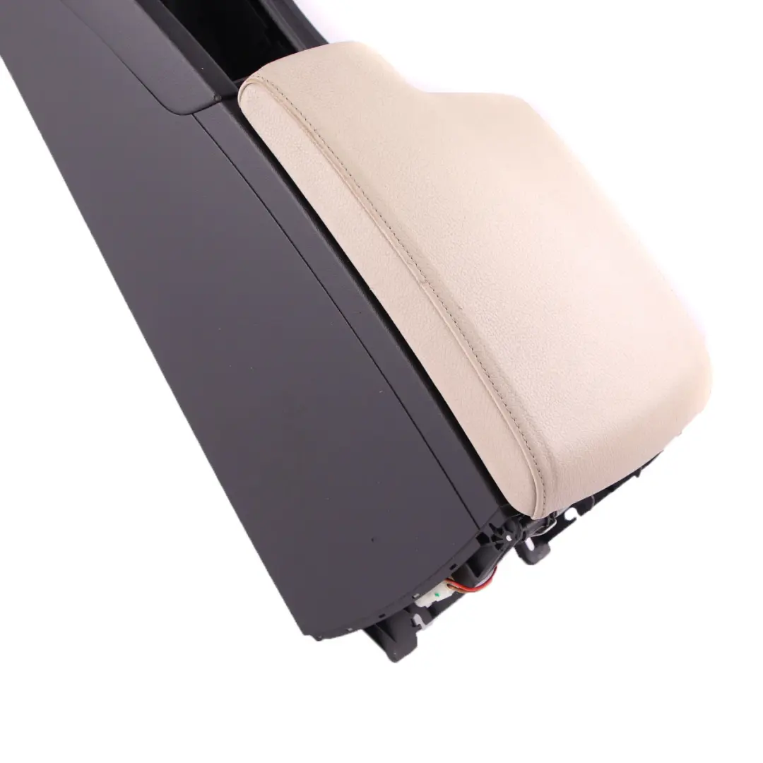 Centre Console Armrest Panel Black Oyster to BMW E90 E91 LCI E92 with Part number 9153215 BMW E90 E91 LCI E92 Centre Console Armrest Panel Black Oyster - SKU 9153215-4 - Part number 9153215