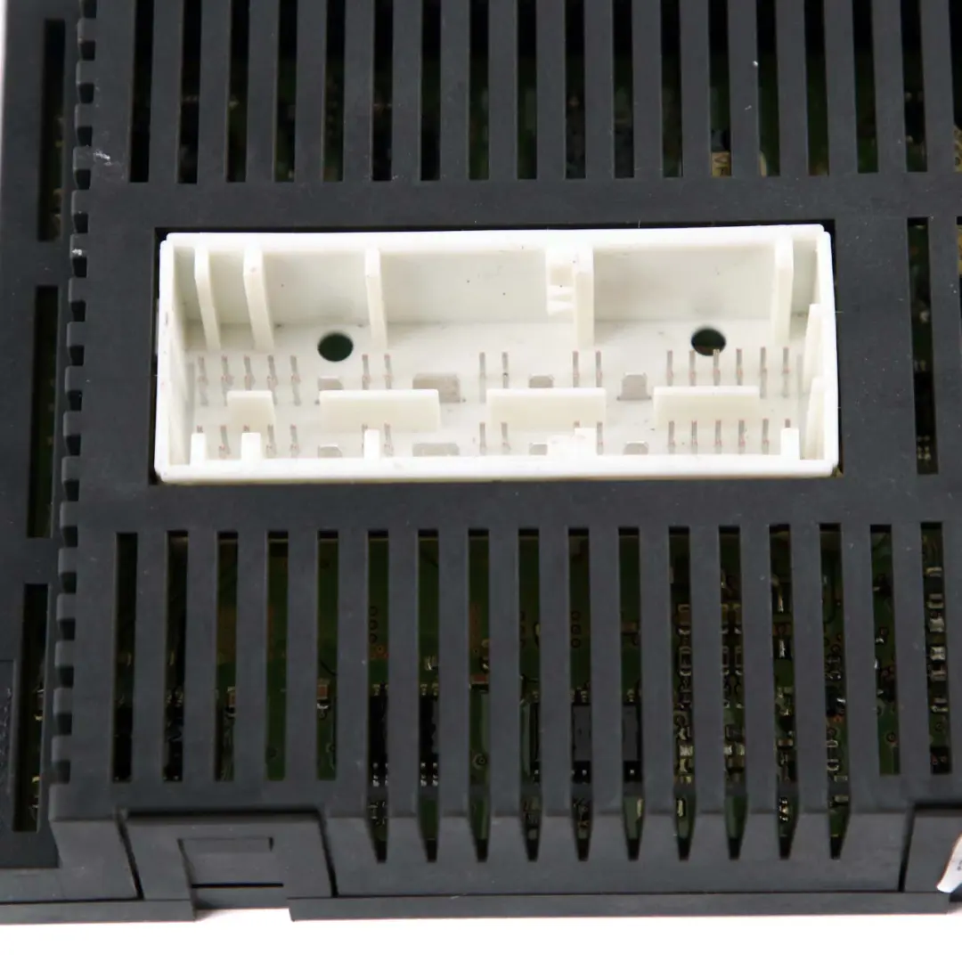 Light Control Module Unit LM2 LMII E6X LWR Lear to BMW 5 Series E61 with Part number 9153272 BMW 5 Series E61 Light Control Module Unit LM2 LMII E6X LWR Lear - SKU 9153272-1 - Part number 9153272
