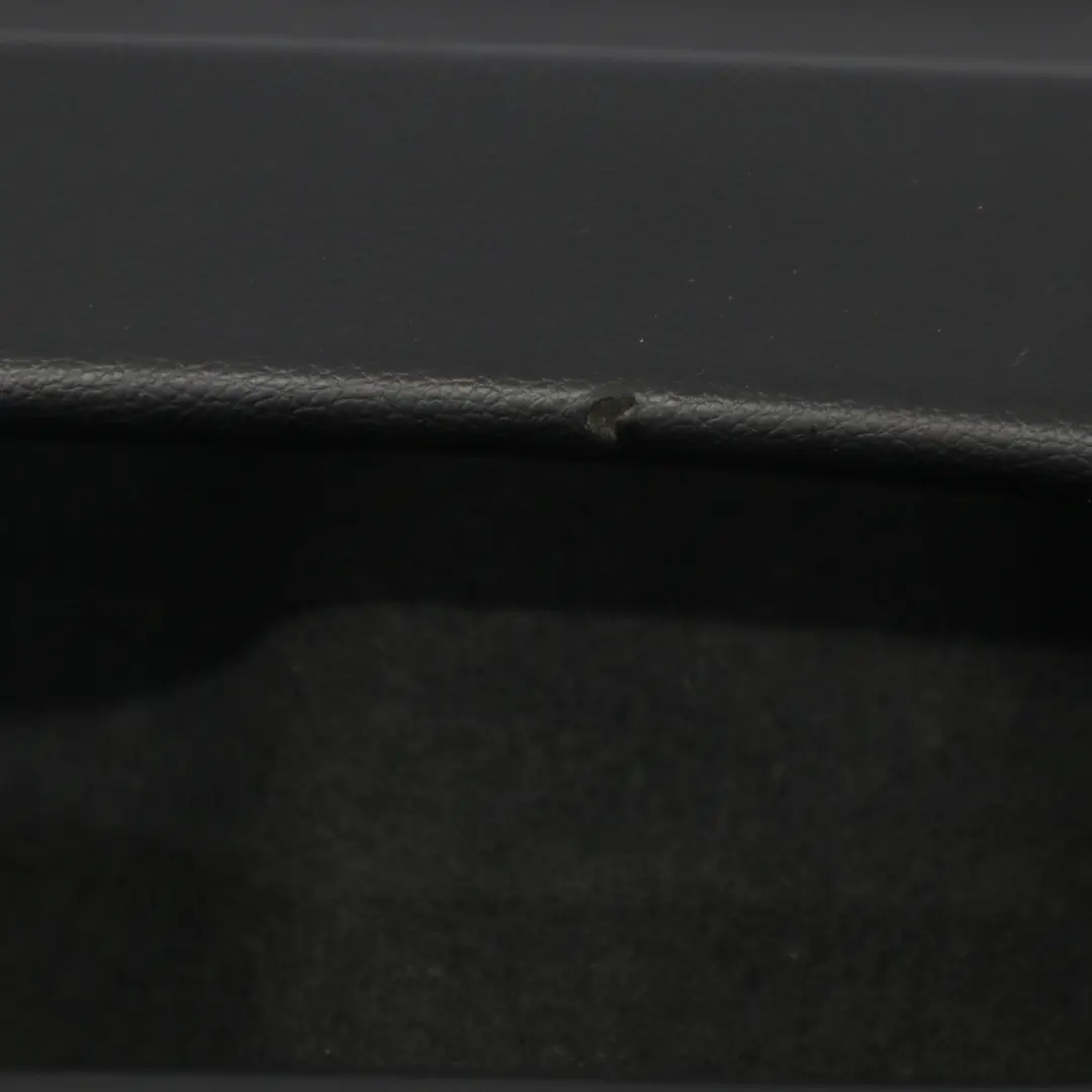 Scheda porta posteriore sinistra Pelle Crema Beige Rivestimento per BMW E65 con numero di parte 9153613 BMW E65 Scheda porta posteriore sinistra Pelle Crema Beige Rivestimento - SKU 9153613-1 - Numero di parte 9153613