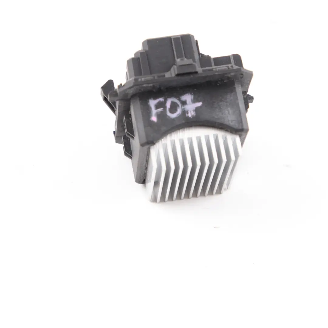 Resistencia motor soplador trasero para BMW F01 F02 con número de pieza 9153806 BMW F01 F02 Resistencia motor soplador trasero - SKU 9153806 - Número de pieza 9153806