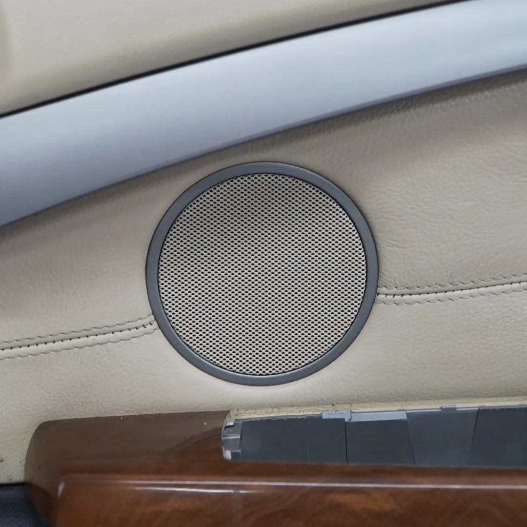 Tarjeta de Puerta Delantera Derecha Puerta Forro Cuero Crema Beige para BMW E65 E66 con número de pieza 9154466 BMW E65 E66 Tarjeta de Puerta Delantera Derecha Puerta Forro Cuero Crema Beige - SKU 9154466 - Número de pieza 9154466