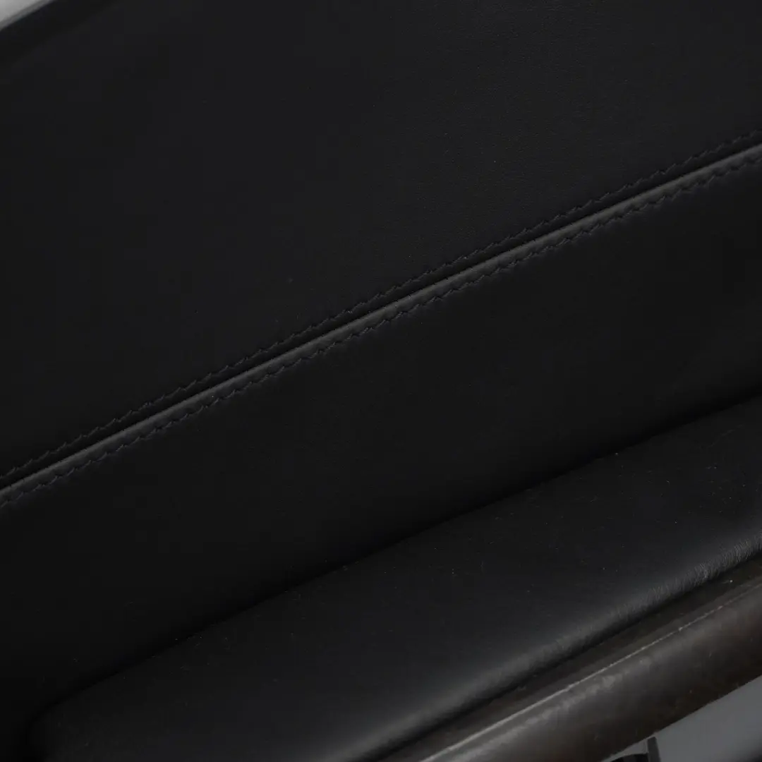 Türverkleidung Abdeckung Vorn Rechts Leder Pearl Schwarz für BMW E65 E66 mit Teilenummer 9154472 BMW E65 E66 Türverkleidung Abdeckung Vorn Rechts Leder Pearl Schwarz - SKU 9154472 - Teilenummer 9154472