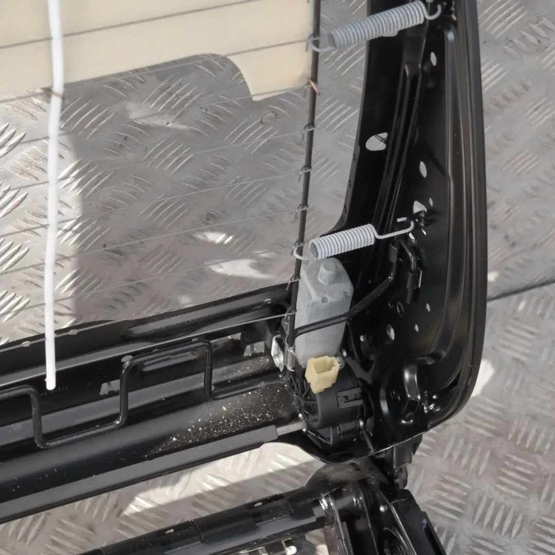 Mecanismo del Marco del Respaldo del Asiento Delantero Izquierdo para BMW E60 E61 con número de pieza 9155005 BMW E60 E61 Mecanismo del Marco del Respaldo del Asiento Delantero Izquierdo - SKU 9155005 - Número de pieza 9155005