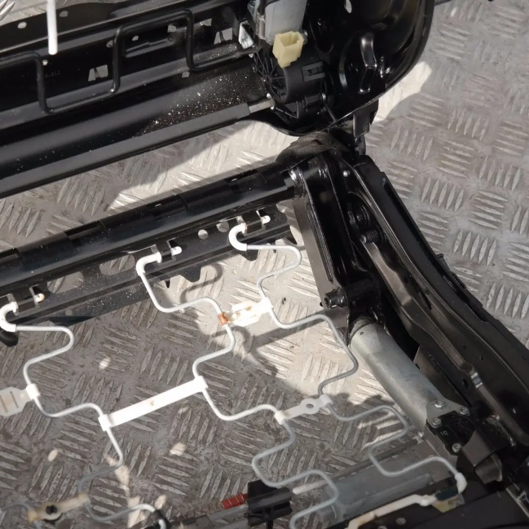 BMW E60 Stelaż szkielet rama fotela fotel lewy - SKU 9155005 - Numer Części 9155005