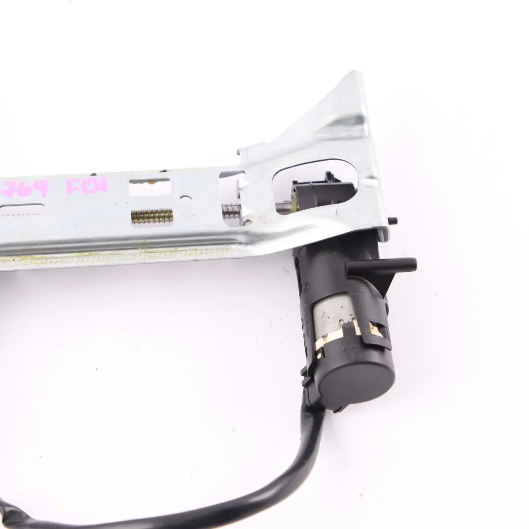 Siłownik Regulacji Wysokości Zagłówka Seat Drive do BMW E60 E70 o numerze 9155769 BMW E60 E70 Siłownik Regulacji Wysokości Zagłówka Seat Drive - SKU 9155769 - Numer Części 9155769