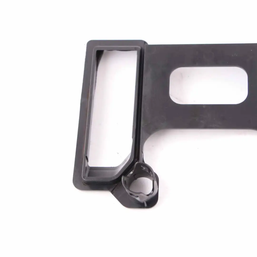 Air Duct Bracket BMW F01 F02 F07 GT Plate Air Channel Trim Holder - SKU 9157020 - Part number 9157020