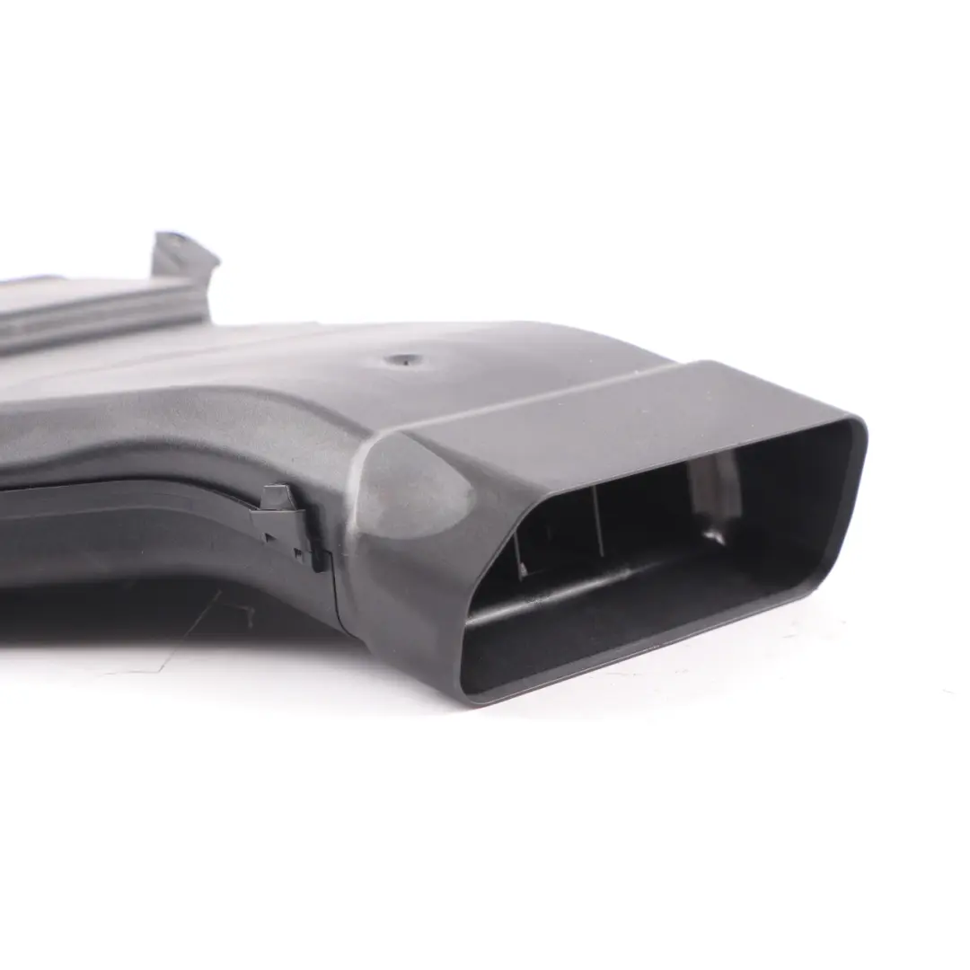 Auxiliary Heater Vent Air Duct Right O/S to BMW F07 GT Electric with Part number 9158584 BMW F07 GT Electric Auxiliary Heater Vent Air Duct Right O/S - SKU 9158584 - Part number 9158584