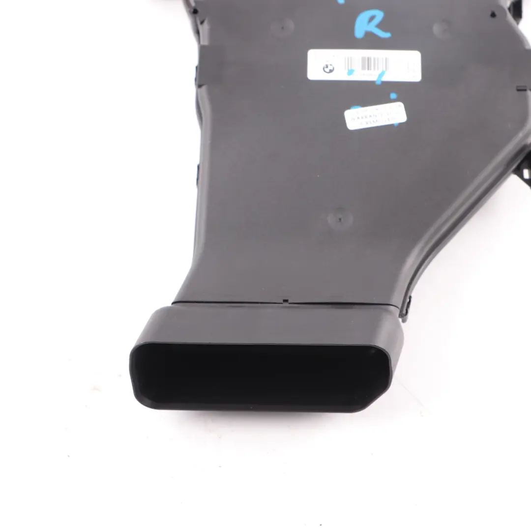 Auxiliary Heater Vent Air Duct Right O/S to BMW F07 GT Electric with Part number 9158584 BMW F07 GT Electric Auxiliary Heater Vent Air Duct Right O/S - SKU 9158584 - Part number 9158584