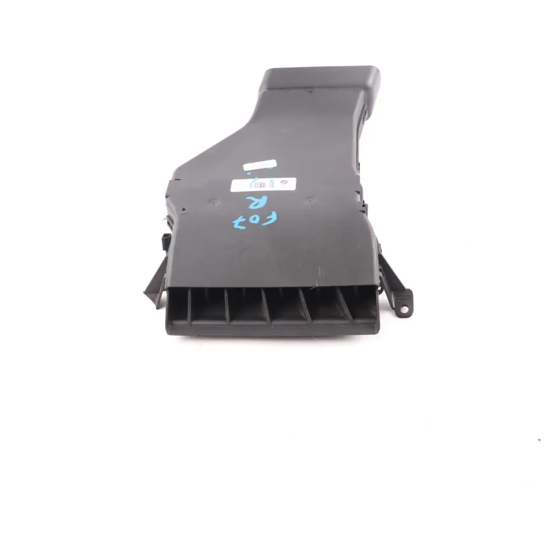 Auxiliary Heater Vent Air Duct Right O/S to BMW F07 GT Electric with Part number 9158584 BMW F07 GT Electric Auxiliary Heater Vent Air Duct Right O/S - SKU 9158584 - Part number 9158584