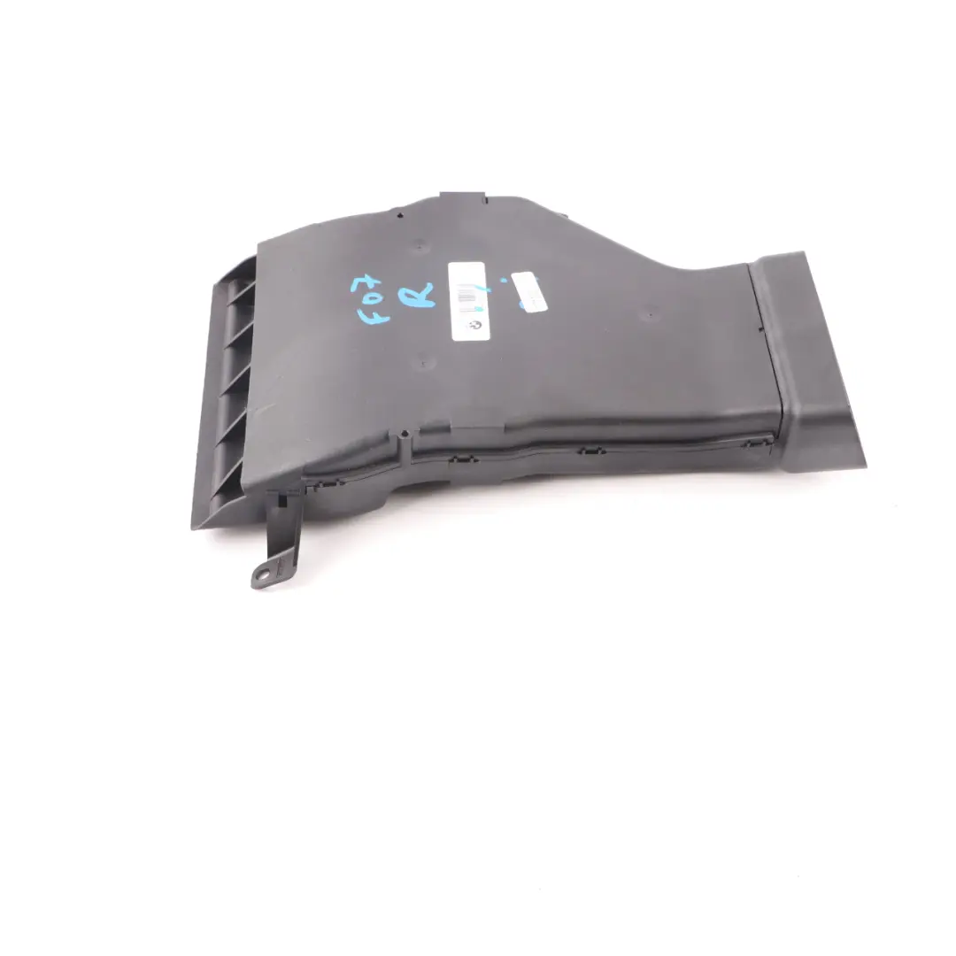 Auxiliary Heater Vent Air Duct Right O/S to BMW F07 GT Electric with Part number 9158584 BMW F07 GT Electric Auxiliary Heater Vent Air Duct Right O/S - SKU 9158584 - Part number 9158584
