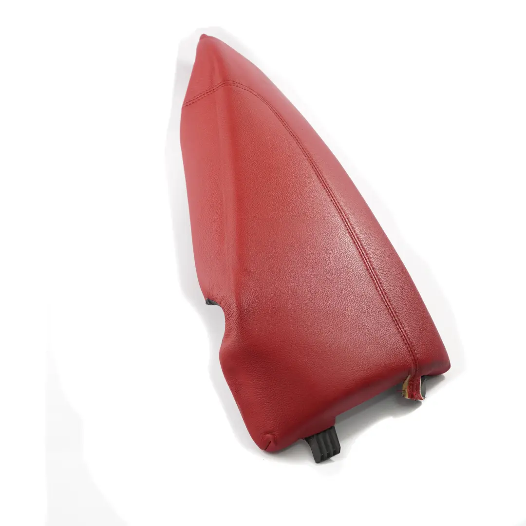 Lateral Acabado Esquina Asiento Trasero Izquierdo Cuero Rojo para BMW E81 E82 con número de pieza 9158979 BMW E81 E82 Lateral Acabado Esquina Asiento Trasero Izquierdo Cuero Rojo - SKU 9158979-1 - Número de pieza 9158979