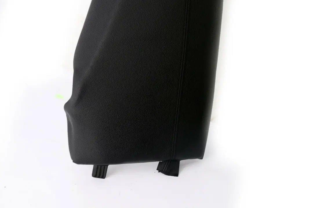 Acabado Seccion Lateral Imitacion Cuero Asiento Trasero Izquierdo para BMW E81 E82 con número de pieza 9158985 BMW E81 E82 Acabado Seccion Lateral Imitacion Cuero Asiento Trasero Izquierdo - SKU 9158985 - Número de pieza 9158985