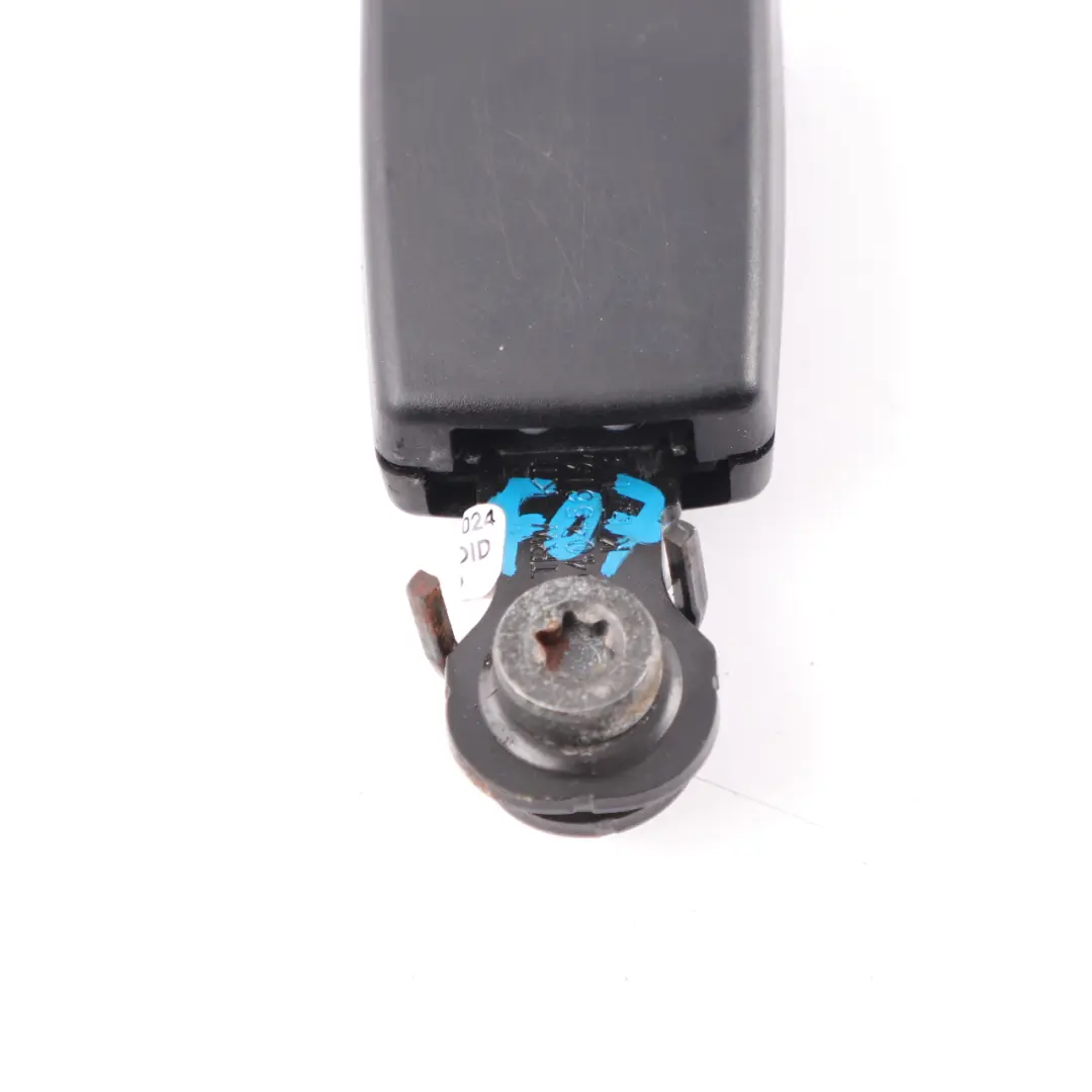 Klamra Napinacz Pasa Bezpieczeństwa Prawy Lewy Tył Tylny do BMW F07 o numerze 9159298 BMW F07 Klamra Napinacz Pasa Bezpieczeństwa Prawy Lewy Tył Tylny - SKU 9159298 - Numer Części 9159298