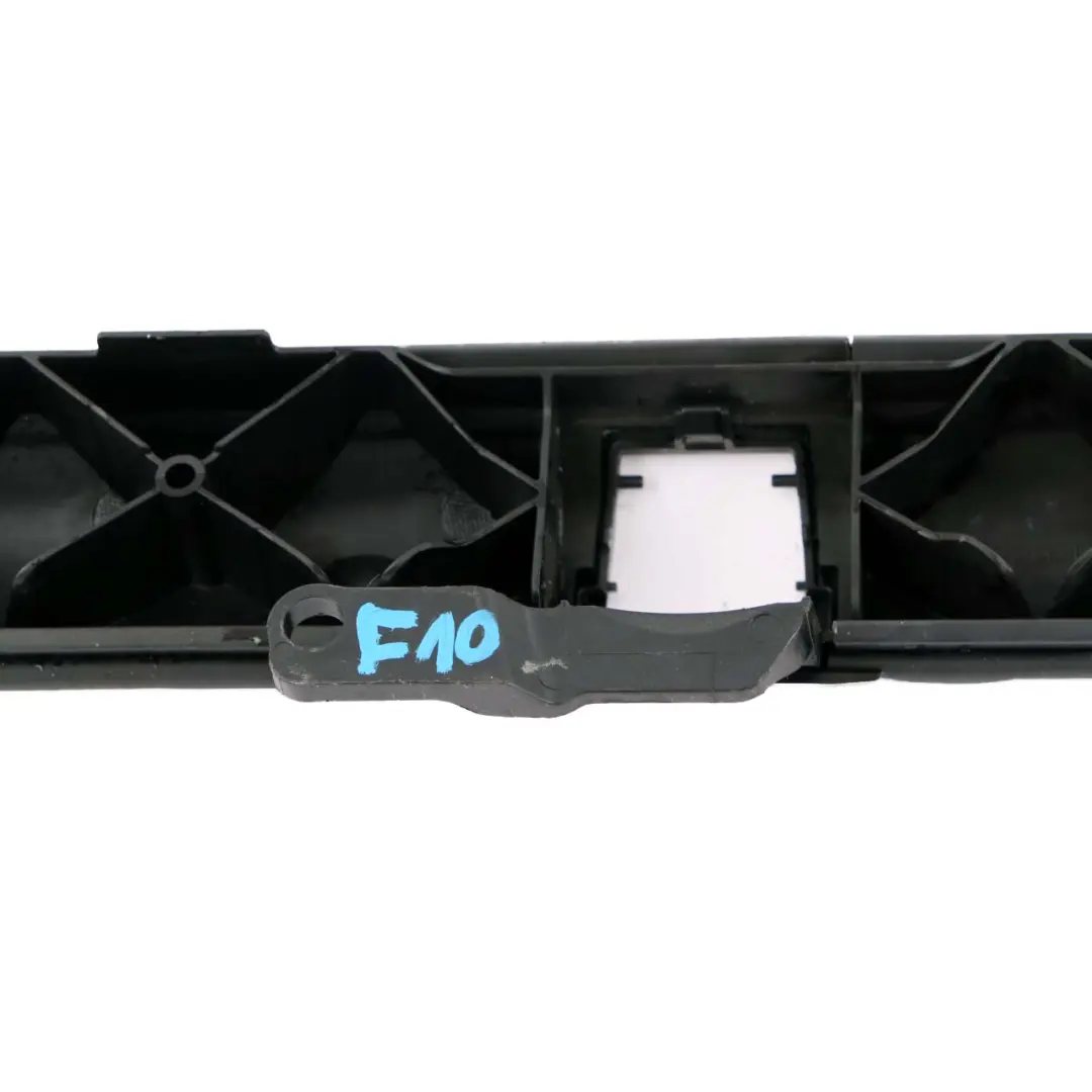 Soporte Cubierta Asiento Banqueta Trasero Isofix para BMW F10 LCI con número de pieza 9162851 BMW F10 LCI Soporte Cubierta Asiento Banqueta Trasero Isofix - SKU 9162851 - Número de pieza 9162851