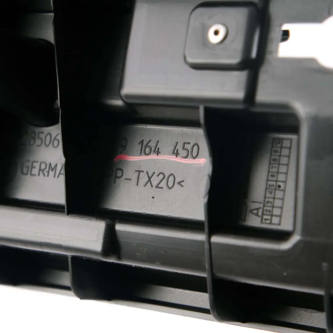 Delantero Derecho Piso del Maletero Soporte de Panel para BMW F07 GT con número de pieza 9164450 BMW F07 GT Delantero Derecho Piso del Maletero Soporte de Panel - SKU 9164450 - Número de pieza 9164450