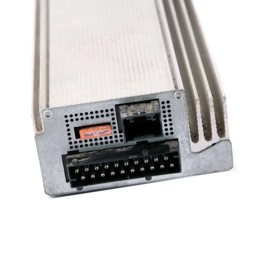 Sistema de audio individual Amplificador Top-hifi Lear PL5 para BMW E70 con número de pieza 9166075 BMW E70 Sistema de audio individual Amplificador Top-hifi Lear PL5 - SKU 9166075 - Número de pieza 9166075