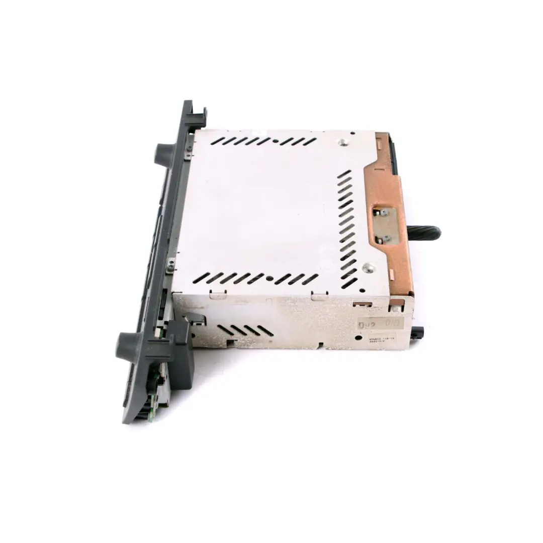 Odtwarzacz CD Autoradio Samochodowe do BMW X3 E83 Z4 E85 o numerze 9166376 BMW X3 E83 Z4 E85 Odtwarzacz CD Autoradio Samochodowe - SKU 9166376 - Numer Części 9166376