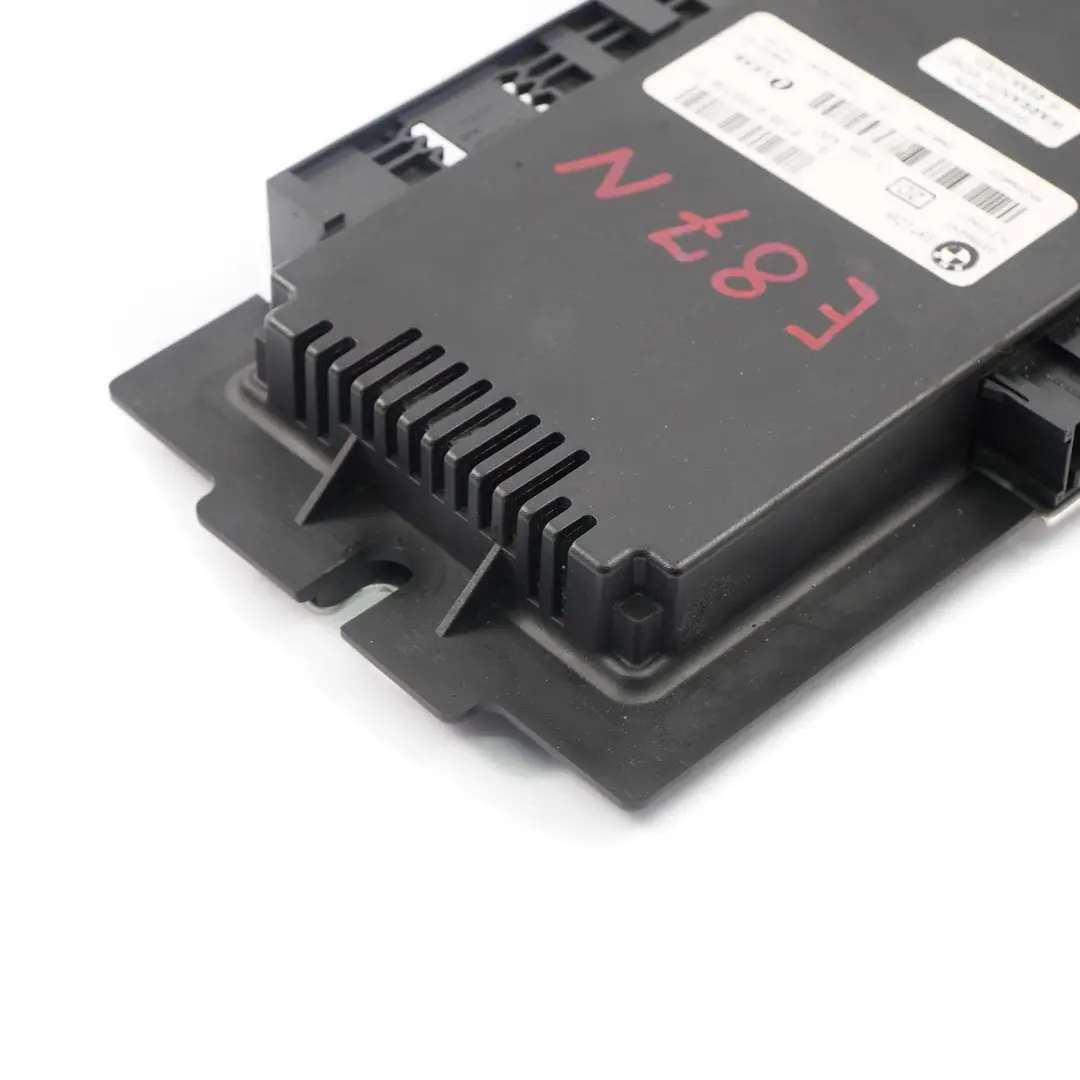 Light Module LOW LCM Footwell Module PL2 FRM II para BMW E87N LCI con número de pieza 9166706 BMW E87N LCI Light Module LOW LCM Footwell Module PL2 FRM II - SKU 9166706 - Número de pieza 9166706