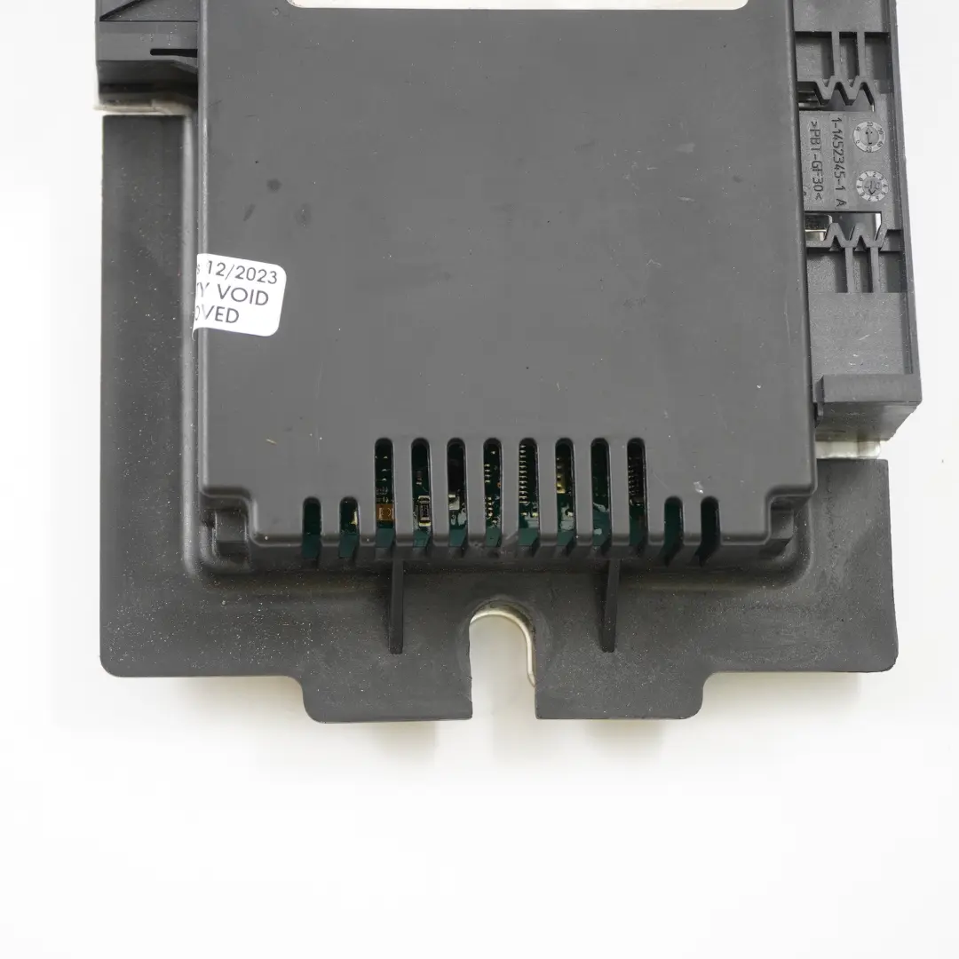 Module d'éclairage l'habitacle contrôle NSW PL2 FRM II Lear pour BMW E87 à propos du numéro de pièce 9166707 BMW E87 Module d'éclairage l'habitacle contrôle NSW PL2 FRM II Lear - SKU 9166707-1 - Numéro de pièce 9166707