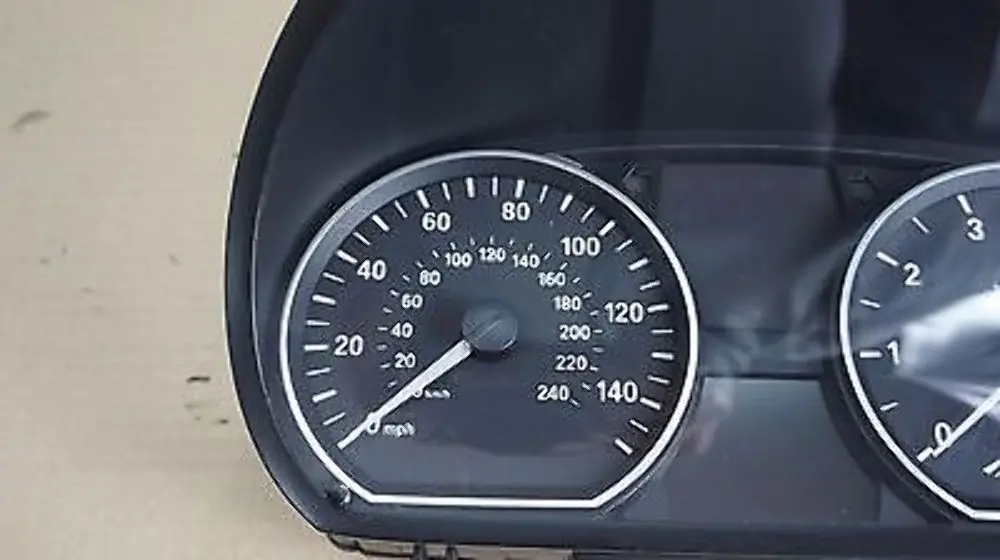 Instrument Cluster Speedo Clocks Automatic 9166814 to BMW 1 Series E81 E87 Petrol with Part number 62109166814 BMW 1 Series E81 E87 Petrol Instrument Cluster Speedo Clocks Automatic 9166814 - SKU RHD-9166814 - Part number 62109166814