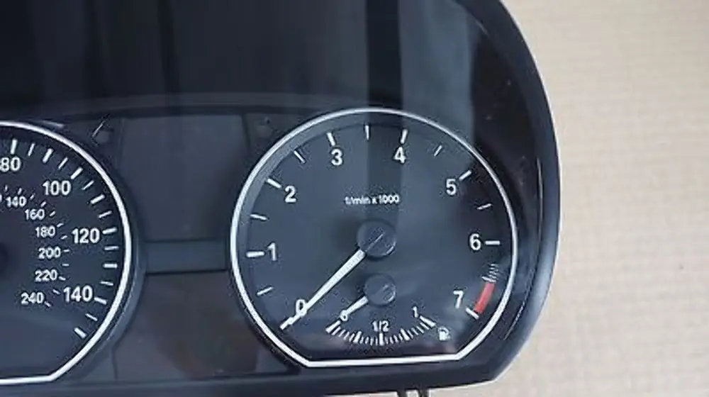 BMW 1 Series E81 E87 Petrol Instrument Cluster Speedo Clocks Automatic 9166814 - SKU RHD-9166814 - Part number 62109166814