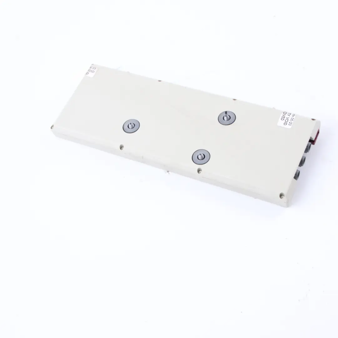 Antenna Amplifier Rear Window Antenna 868MHZ to BMW E65 with Part number 9167132 BMW E65 Antenna Amplifier Rear Window Antenna 868MHZ - SKU 9167132 - Part number 9167132