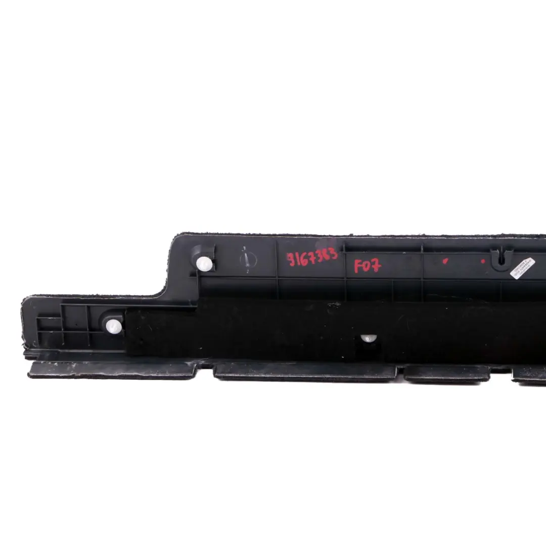 Stivale tronco traversino rivestimento nero 9164434 per BMW F07 GT con numero di parte 9167383 BMW F07 GT Stivale tronco traversino rivestimento nero 9164434 - SKU 9167383 - Numero di parte 9167383