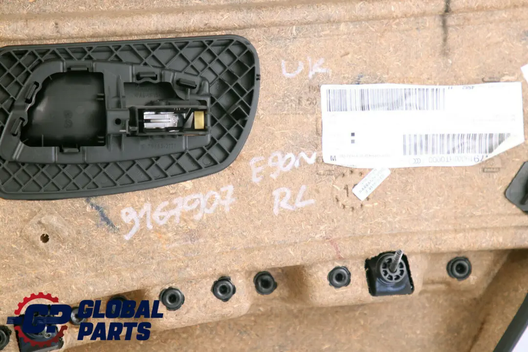 Boczek Panel Drzwi Lewy Tył Antracyt do BMW E90 LCI o numerze 9167907 BMW E90 LCI Boczek Panel Drzwi Lewy Tył Antracyt - SKU 9167907 - Numer Części 9167907