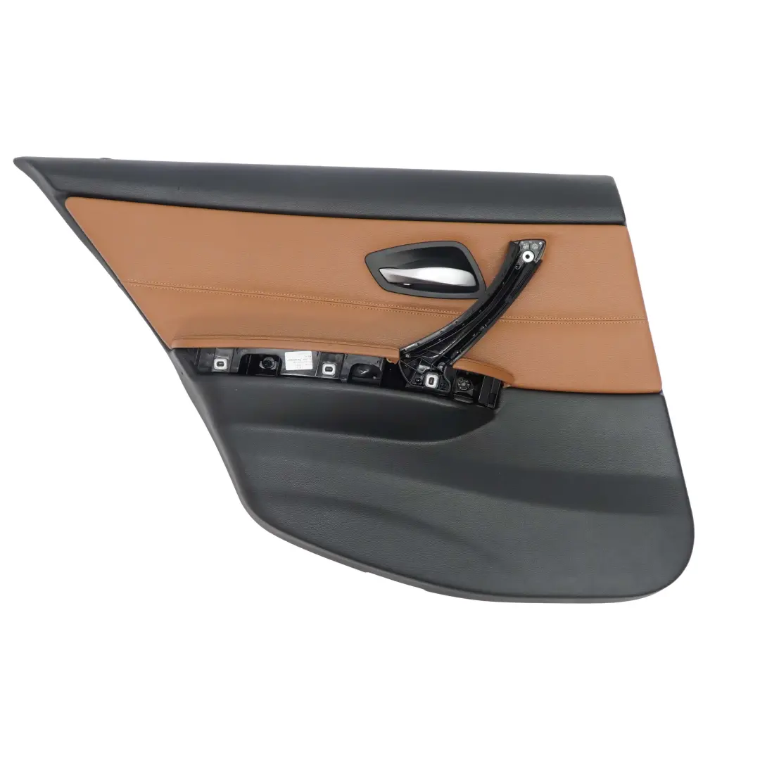 Pannello Copertura Posteriore SX Pelle Dakota Marrone Scuro per BMW E90 LCI con numero di parte 9167913 BMW E90 LCI Pannello Copertura Posteriore SX Pelle Dakota Marrone Scuro - SKU 9167913 - Numero di parte 9167913