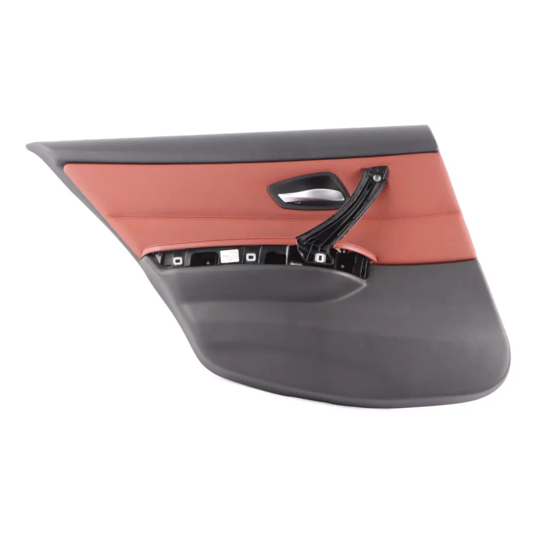 Tarjeta de Puerta Trasera Panel Izquierdo Cuero Dakota Rojo Marrón para BMW E90 LCI con número de pieza 9167915 BMW E90 LCI Tarjeta de Puerta Trasera Panel Izquierdo Cuero Dakota Rojo Marrón - SKU 9167915 - Número de pieza 9167915