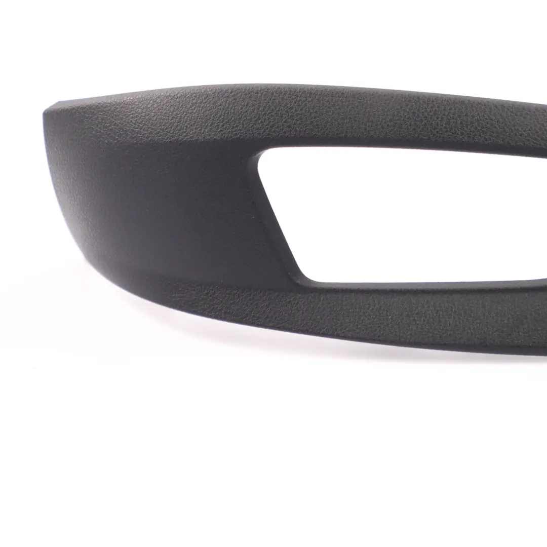 Tapiceria Asiento Delantero Panel Exterior Izquierdo Negro para BMW F01 F10 F07 GT con número de pieza 9168211 BMW F01 F10 F07 GT Tapiceria Asiento Delantero Panel Exterior Izquierdo Negro - SKU 9168211 - Número de pieza 9168211