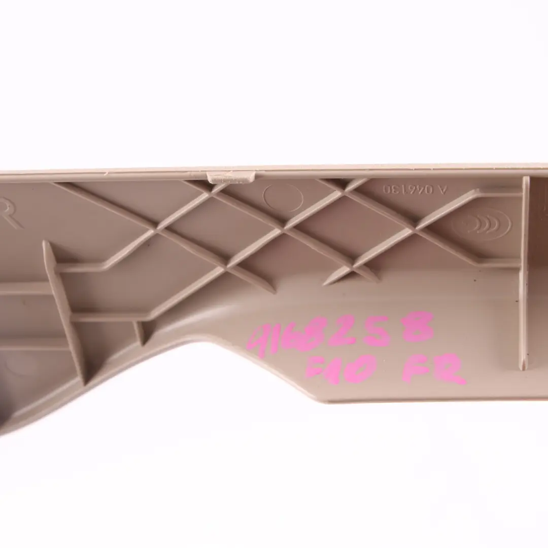 Abdeckung Sitzverkleidung Obere Außen Rechts Oyster für BMW F01 F10 F11 mit Teilenummer 9168258 BMW F01 F10 F11 Abdeckung Sitzverkleidung Obere Außen Rechts Oyster - SKU 9168258 - Teilenummer 9168258