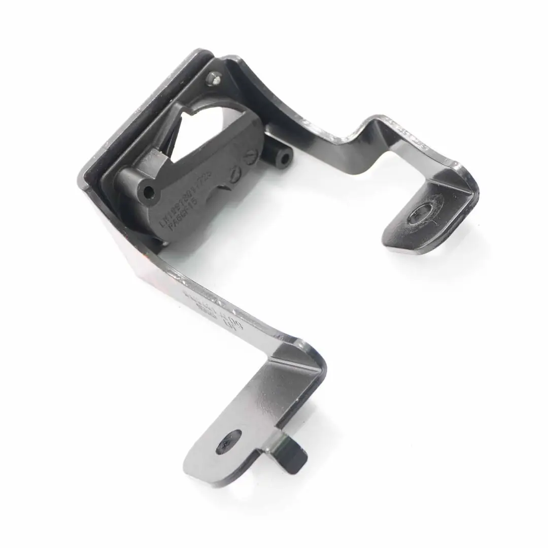 Tendine Avvolgibili Divisorie Sinistra Supporto Staffa per BMW F11 Touring con numero di parte 9168481 BMW F11 Touring Tendine Avvolgibili Divisorie Sinistra Supporto Staffa - SKU 9168481 - Numero di parte 9168481