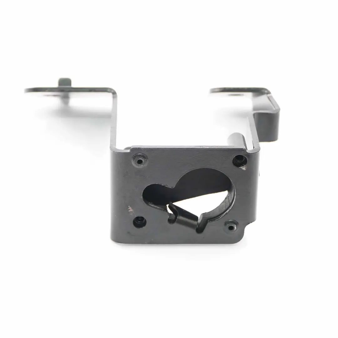 Tendine Avvolgibili Divisorie Sinistra Supporto Staffa per BMW F11 Touring con numero di parte 9168481 BMW F11 Touring Tendine Avvolgibili Divisorie Sinistra Supporto Staffa - SKU 9168481 - Numero di parte 9168481