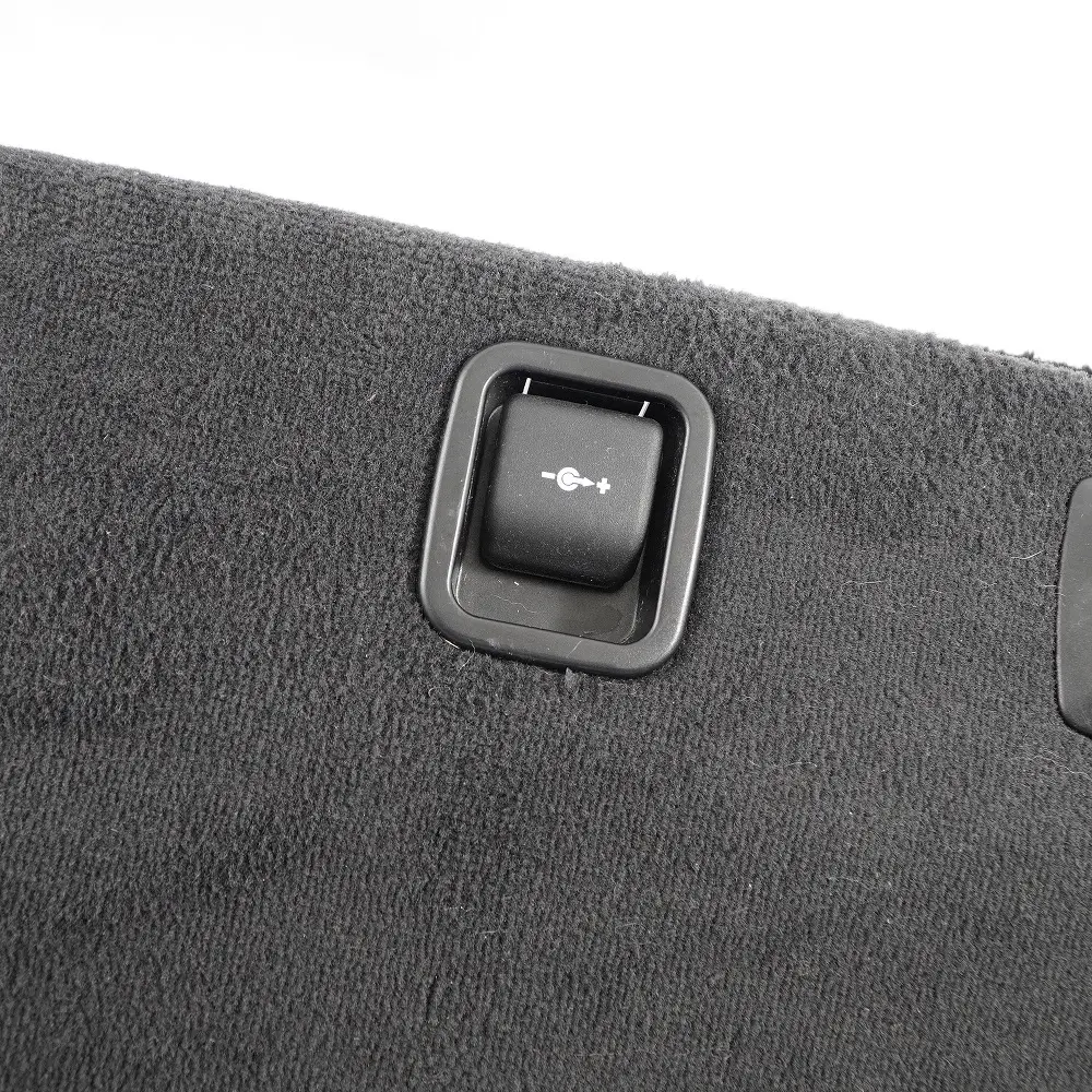 Pannello BMW F11 Touring Destra Copertura Laterale Nero per con numero di parte 9168496 Pannello BMW F11 Touring Destra Copertura Laterale Nero - SKU 9168496-1 - Numero di parte 9168496