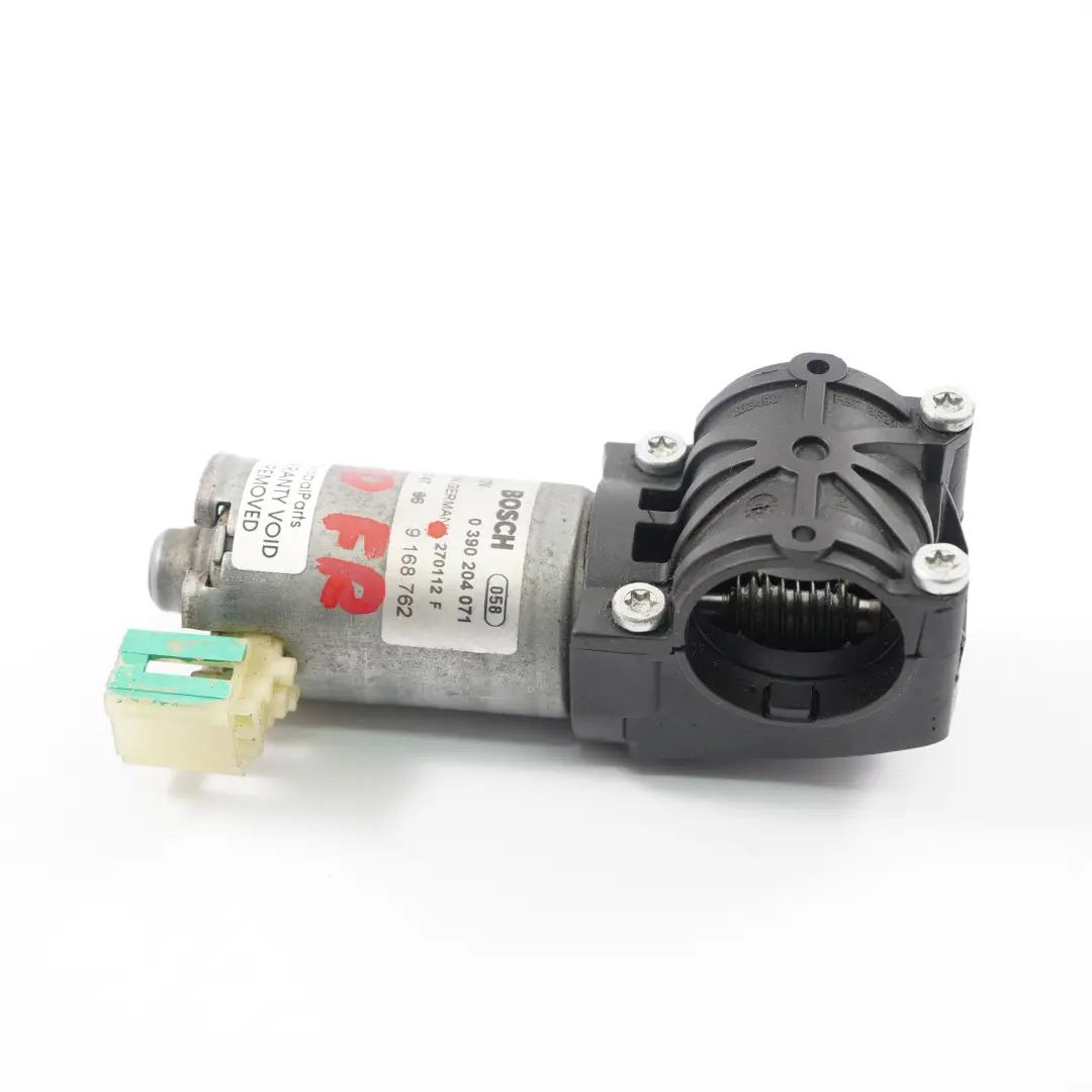 Motore Sedile Conducente La Regolazione Angolo Memoria F01 F10 per BMW E70 con numero di parte 9168762 BMW E70 Motore Sedile Conducente La Regolazione Angolo Memoria F01 F10 - SKU 9168762 - Numero di parte 9168762