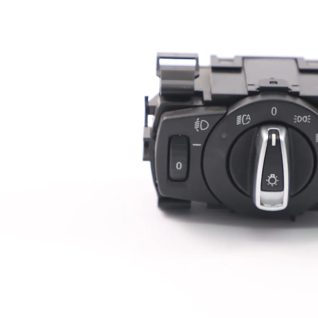 Interrupteur phares BMW E82 E88 E90 E91 LCI l'interrupteur d'éclairage pour à propos du numéro de pièce 9169402 Interrupteur phares BMW E82 E88 E90 E91 LCI l'interrupteur d'éclairage - SKU 9169402 - Numéro de pièce 9169402