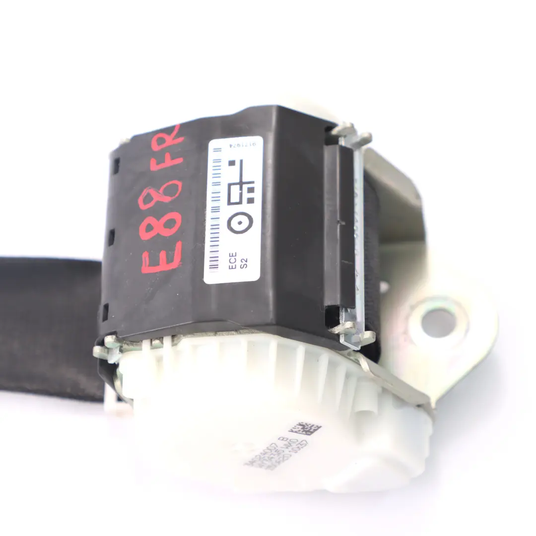 Cintura sicurezza superiore anteriore destra nero per BMW E88 Cabrio con numero di parte 9171974 BMW E88 Cabrio Cintura sicurezza superiore anteriore destra nero - SKU 9171974 - Numero di parte 9171974