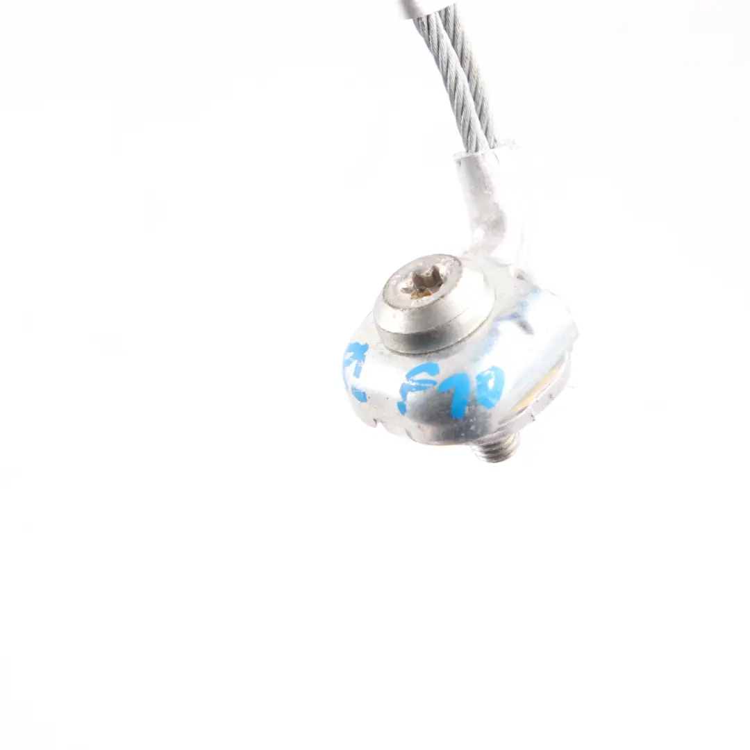 Klamra Zaczep Pasa Lewy Tył 9172380 do BMW F10 F11 F06 o numerze 9172381 BMW F10 F11 F06 Klamra Zaczep Pasa Lewy Tył 9172380 - SKU 9172381 - Numer Części 9172381