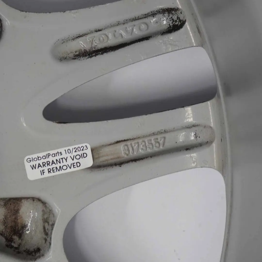 Jante En Alliage Argenté 17" ET:49 7,5J 7-Double Rayon pour Volvo V70 à propos du numéro de pièce 9173557 Volvo V70 Jante En Alliage Argenté 17" ET:49 7,5J 7-Double Rayon - SKU 9173557-1 - Numéro de pièce 9173557