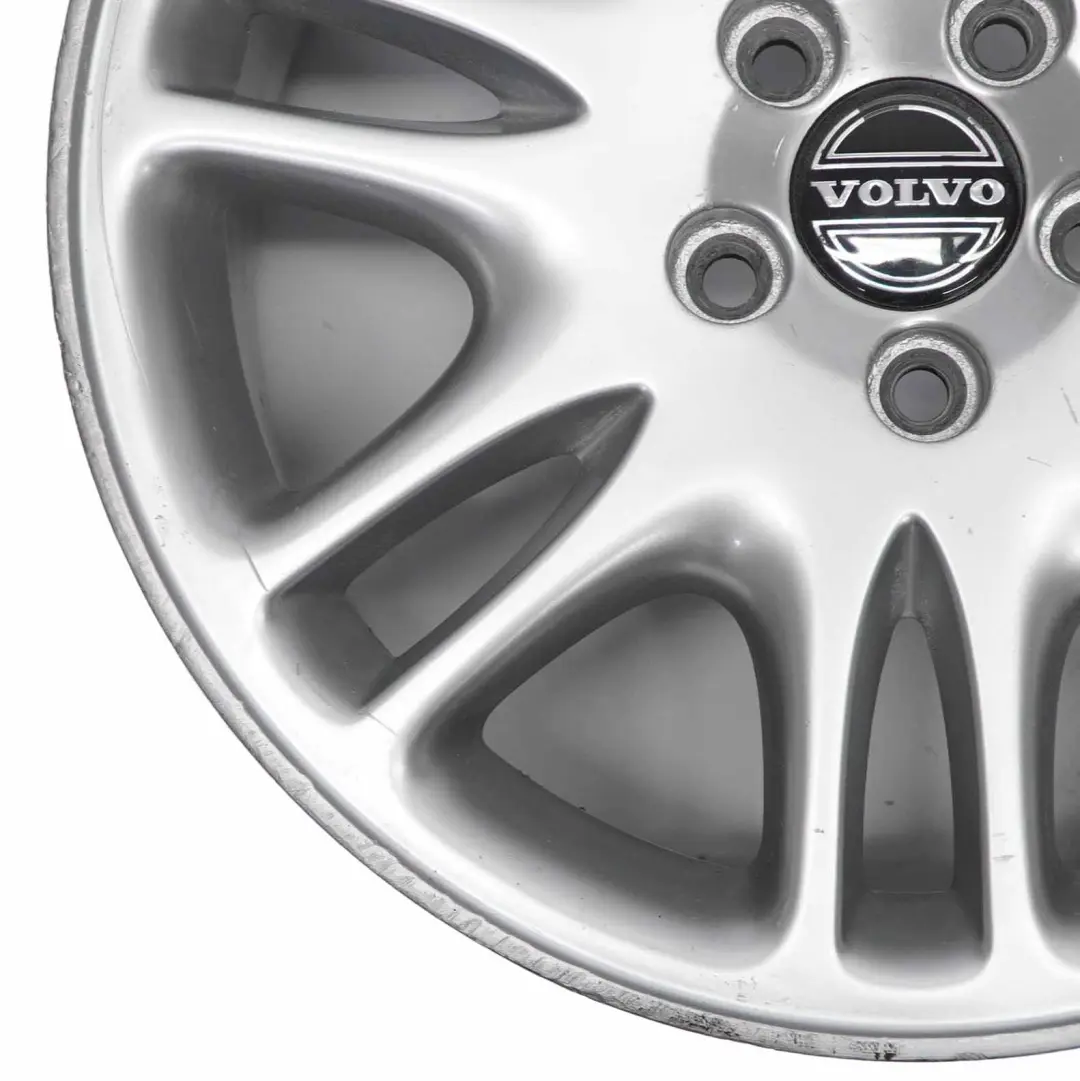 Silber Leichtmetallfelge 17" ET:49 7,5J 7-Doppelspeiche für Volvo V70 mit Teilenummer 9173557 Volvo V70 Silber Leichtmetallfelge 17" ET:49 7,5J 7-Doppelspeiche - SKU 9173557-1 - Teilenummer 9173557