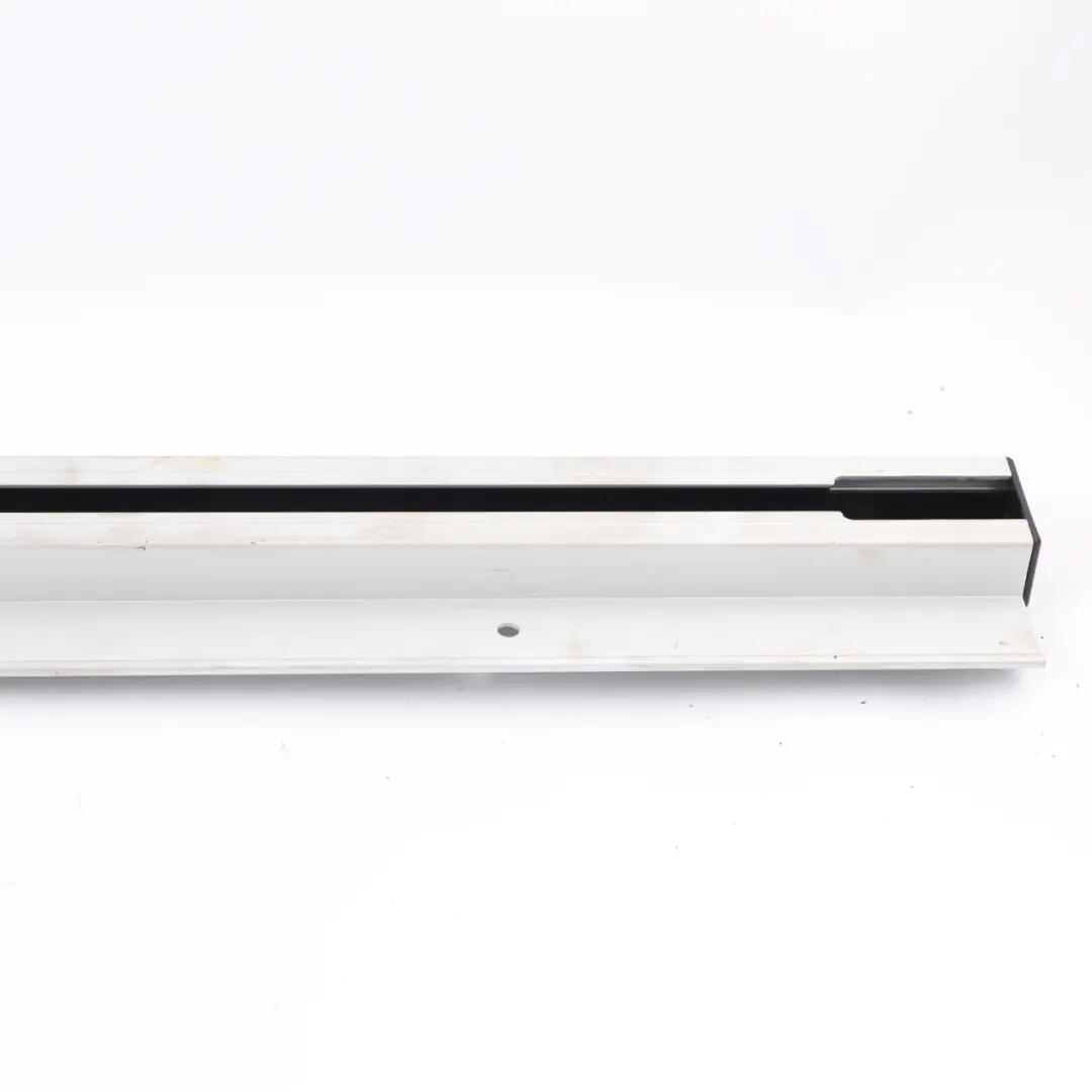 Maletero Tapa Portón Trasero Fijación Izquierdo Compartimento para BMW X3 F25 con número de pieza 9175147 BMW X3 F25 Maletero Tapa Portón Trasero Fijación Izquierdo Compartimento - SKU 9175147 - Número de pieza 9175147