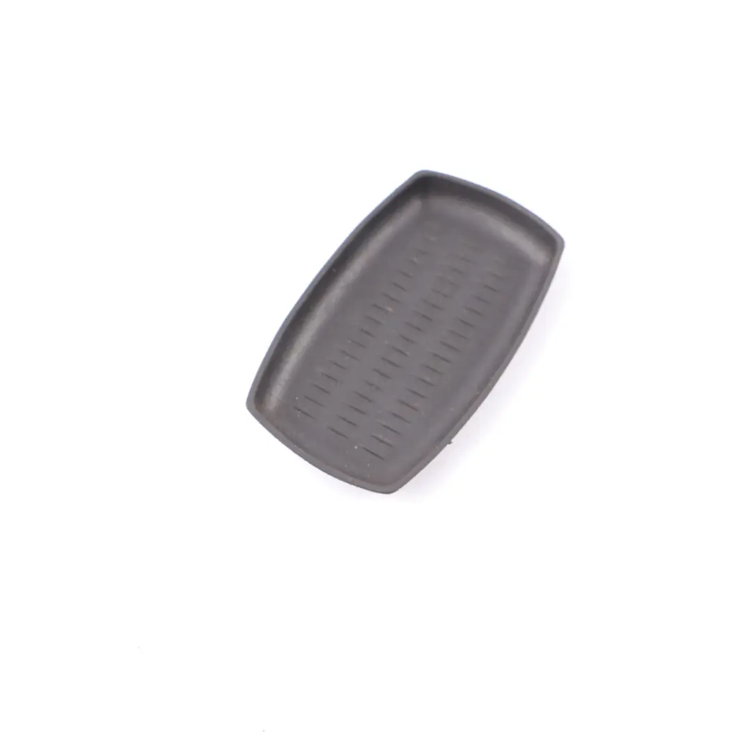 Inserto Vano Portaoggetti Gomma Opaca Nero per BMW Z4 E89 con numero di parte 9176100 BMW Z4 E89 Inserto Vano Portaoggetti Gomma Opaca Nero - SKU 9176100 - Numero di parte 9176100