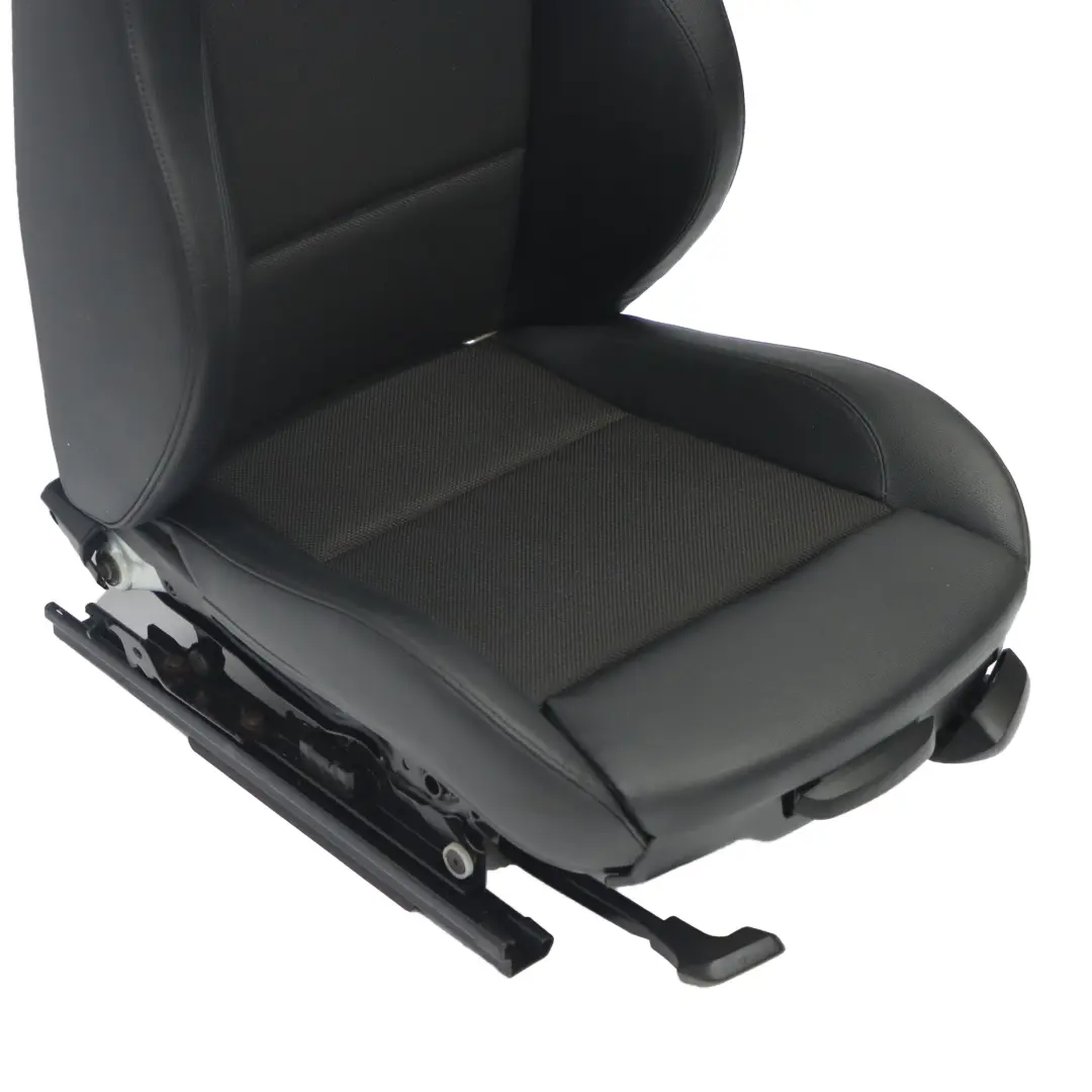 Vorderseite Vorne Links Sitz Stoff / Kunstleder Flashpoint für BMW E87 LCI Sport mit Teilenummer 9179149 BMW E87 LCI Sport Vorderseite Vorne Links Sitz Stoff / Kunstleder Flashpoint - SKU 9179149-4 - Teilenummer 9179149