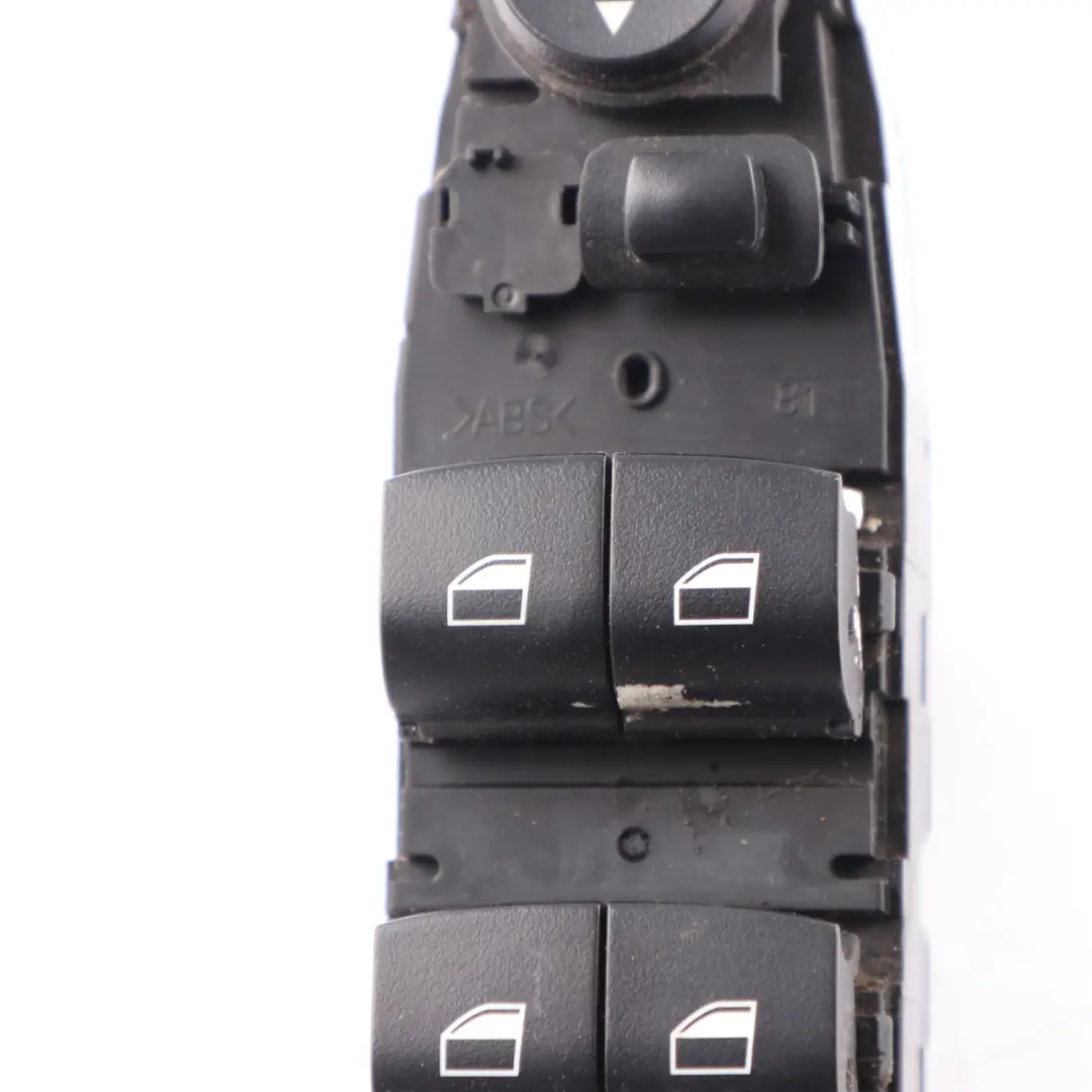 Przełącznik Podnośnika Szyby Szyb do BMW F10 F11 o numerze 9179909 BMW F10 F11 Przełącznik Podnośnika Szyby Szyb - SKU 9179909-1 - Numer Części 9179909