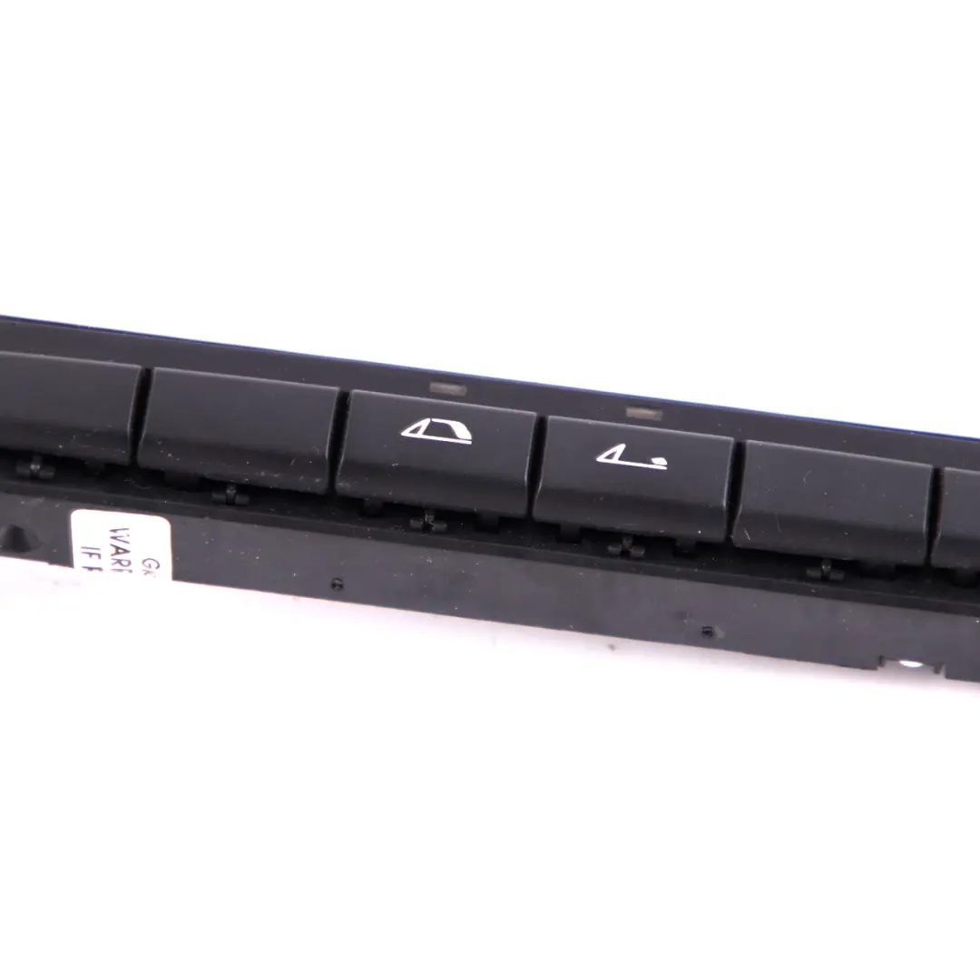 Panneau commande Console centrale Interrupteur Boutons centraux pour BMW E88 à propos du numéro de pièce 9181252 BMW E88 Panneau commande Console centrale Interrupteur Boutons centraux - SKU 9181252 - Numéro de pièce 9181252