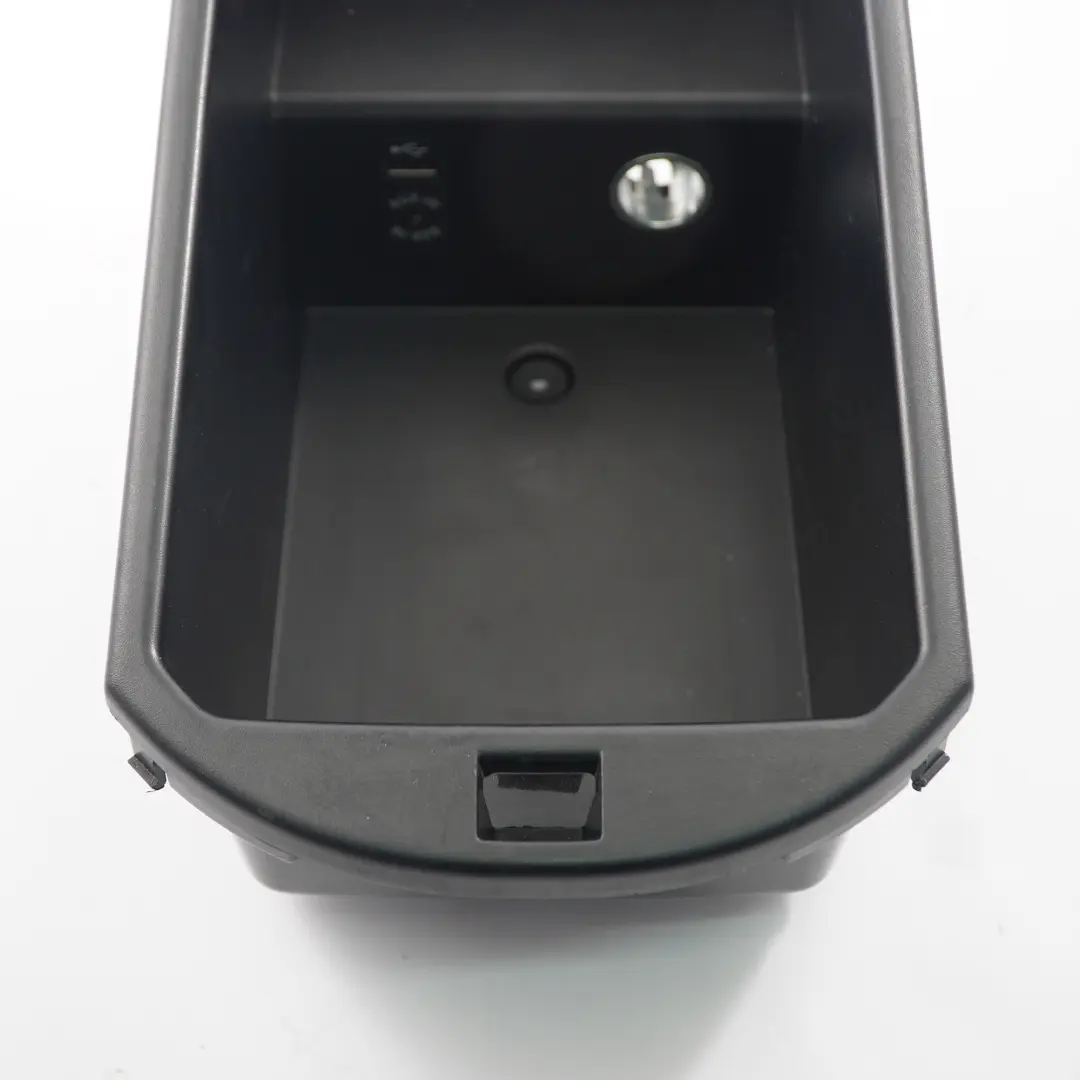 Vano portaoggetti console centrale posteriore per BMW X3 F25 con numero di parte 9184500 BMW X3 F25 Vano portaoggetti console centrale posteriore - SKU 9184500 - Numero di parte 9184500